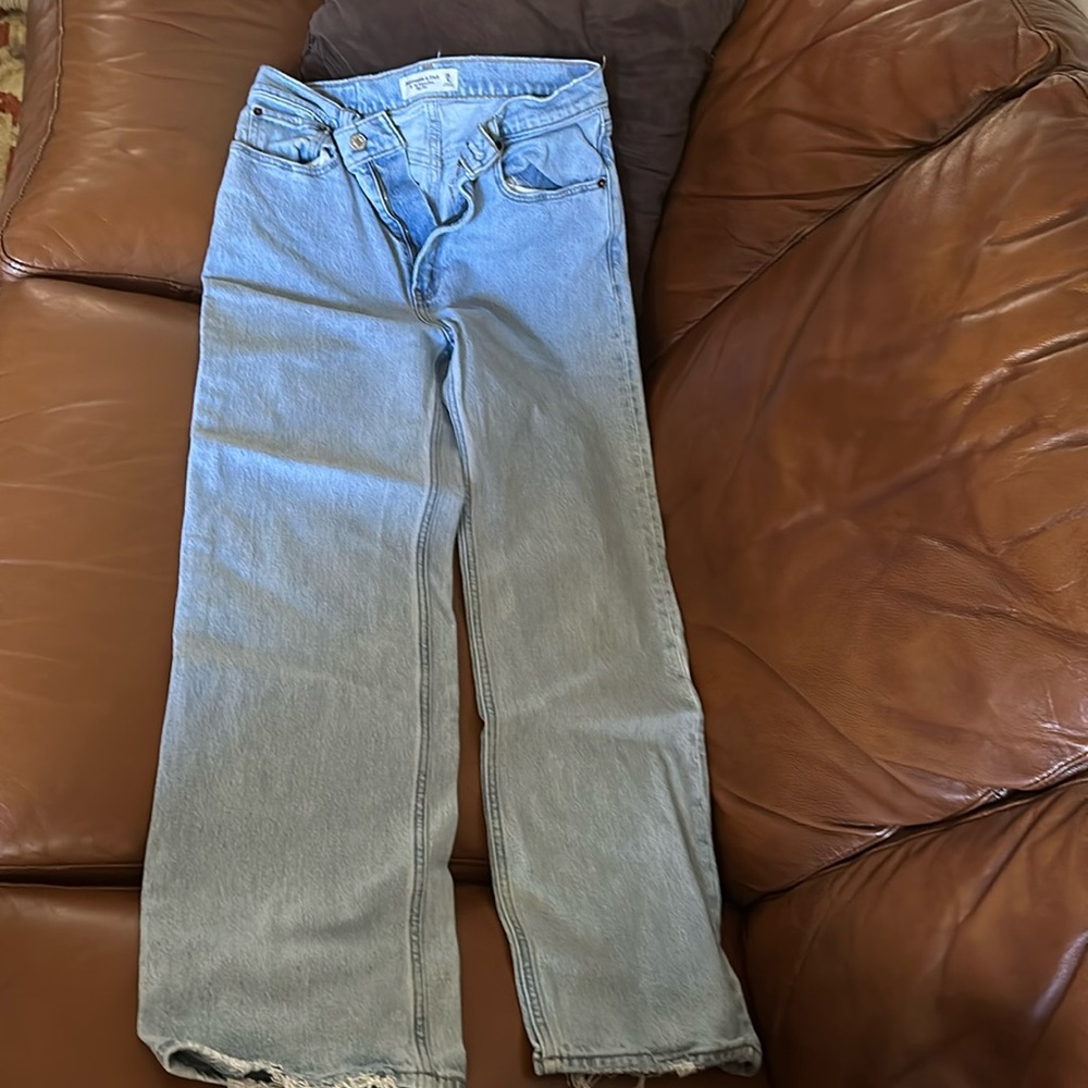 Abercrombie 90’s jeans